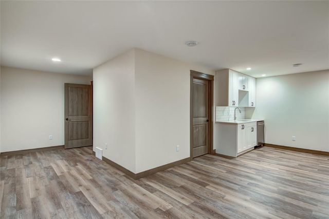 3746 Crest Ridge Court, Eau Claire, WI 54701