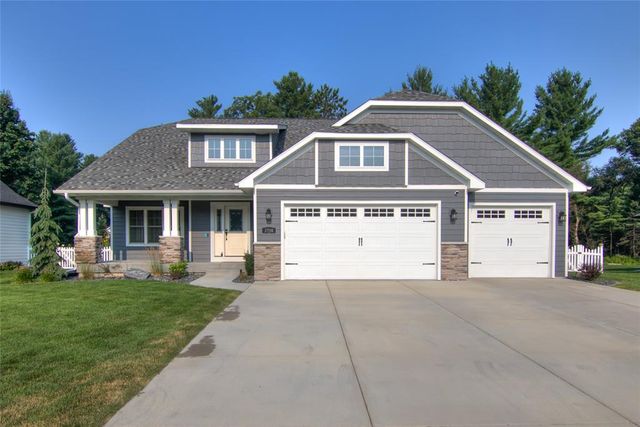 3746 Crest Ridge Court, Eau Claire, WI 54701