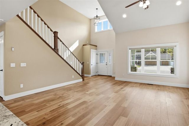 3746 Crest Ridge Court, Eau Claire, WI 54701