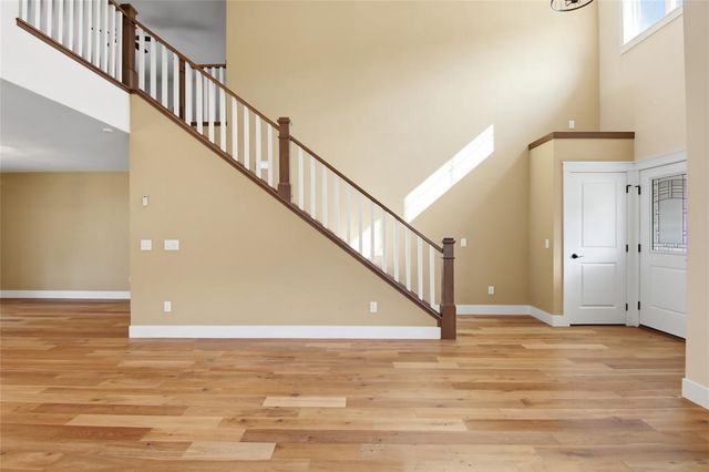 3746 Crest Ridge Court, Eau Claire, WI 54701