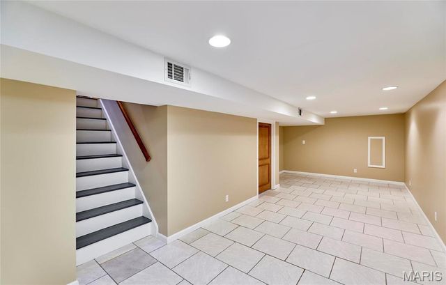 1120 Terrace Drive, St Louis, MO 63117