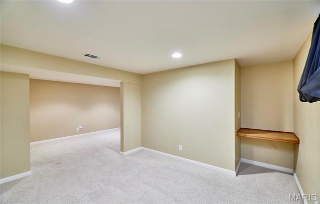 1120 Terrace Drive, St Louis, MO 63117