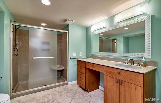 1120 Terrace Drive, St Louis, MO 63117