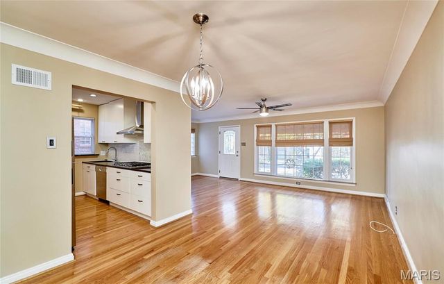 1120 Terrace Drive, St Louis, MO 63117