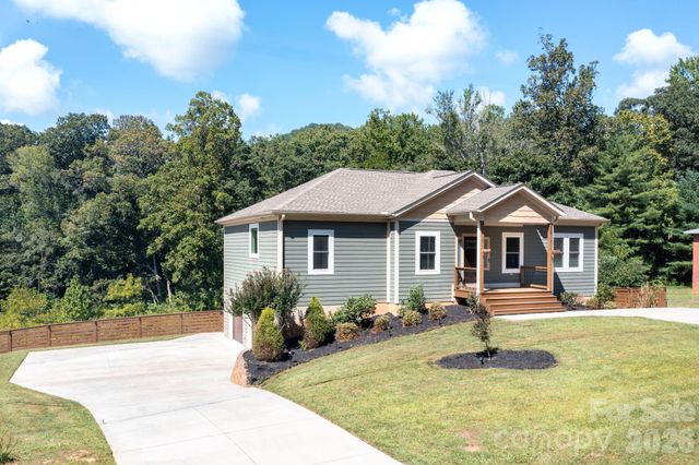 139 Ridge Road, Candler, NC 28715