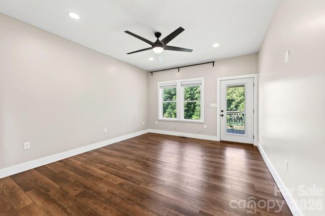 139 Ridge Road, Candler, NC 28715