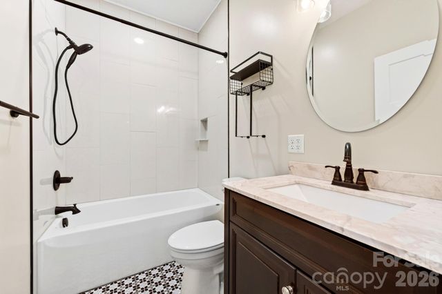 139 Ridge Road, Candler, NC 28715