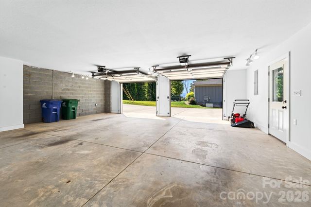 139 Ridge Road, Candler, NC 28715