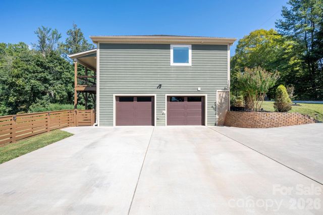 139 Ridge Road, Candler, NC 28715
