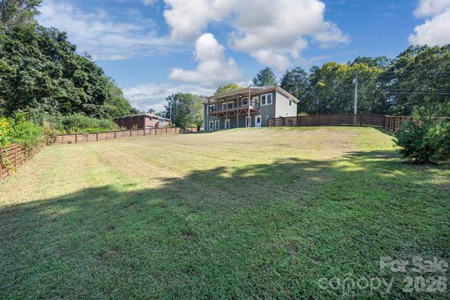 139 Ridge Road, Candler, NC 28715