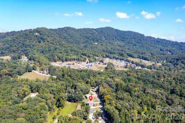 139 Ridge Road, Candler, NC 28715