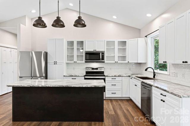 139 Ridge Road, Candler, NC 28715