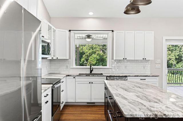 139 Ridge Road, Candler, NC 28715