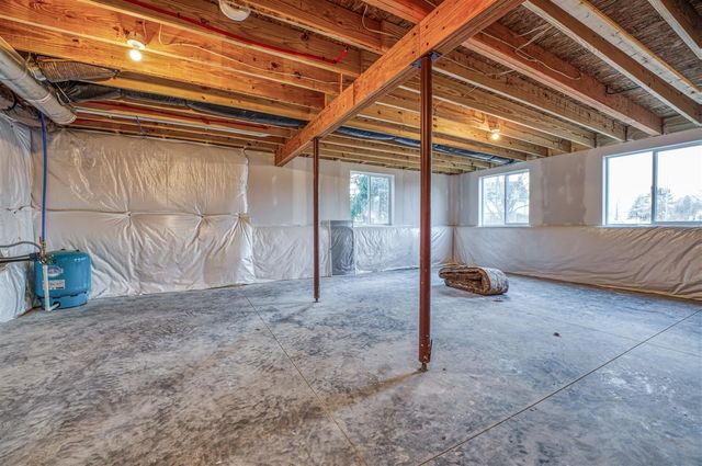 15 Pinewood Drive, Grass Lake, MI 49240