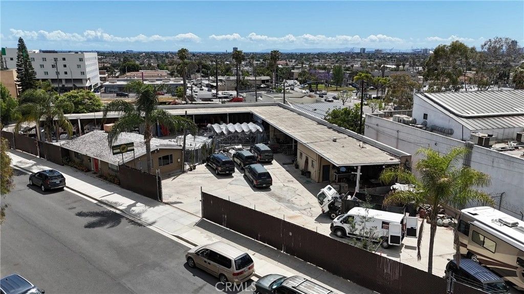 1849 N Reservoir W, Signal Hill, CA 90755 — exterior