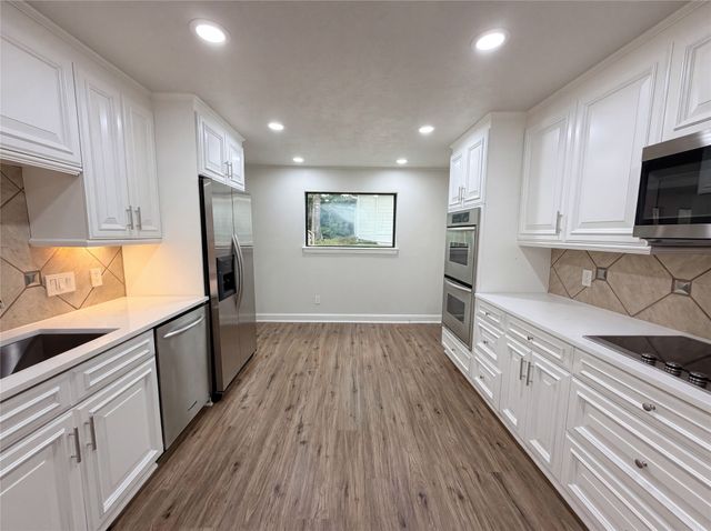 6878 Burwood Lane, Dallas, TX 75214