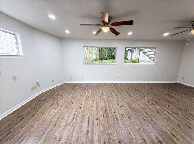 6878 Burwood Lane, Dallas, TX 75214