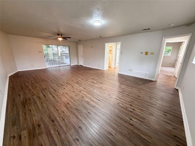 6878 Burwood Lane, Dallas, TX 75214