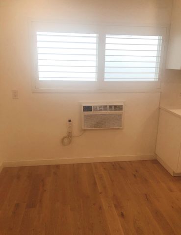 820 3rd Street 8, Miami Beach, FL 33139