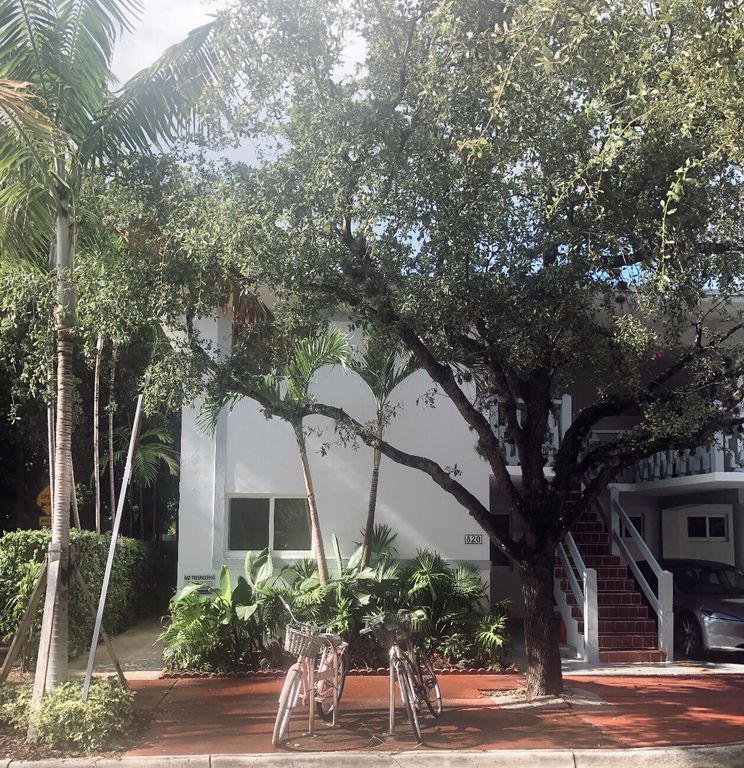 820 3rd Street 8, Miami Beach, FL 33139