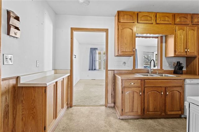 3709 S Main Street, Independence, MO 64055