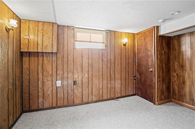 3709 S Main Street, Independence, MO 64055