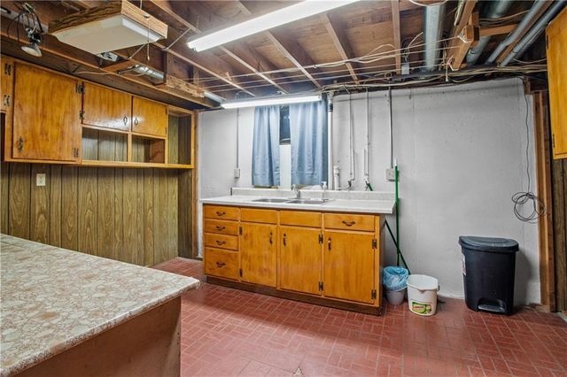 3709 S Main Street, Independence, MO 64055