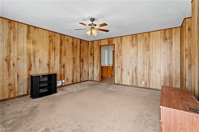 3709 S Main Street, Independence, MO 64055