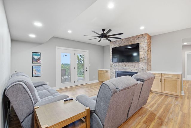4237 Equestrian Way, Richmond, KY 40475