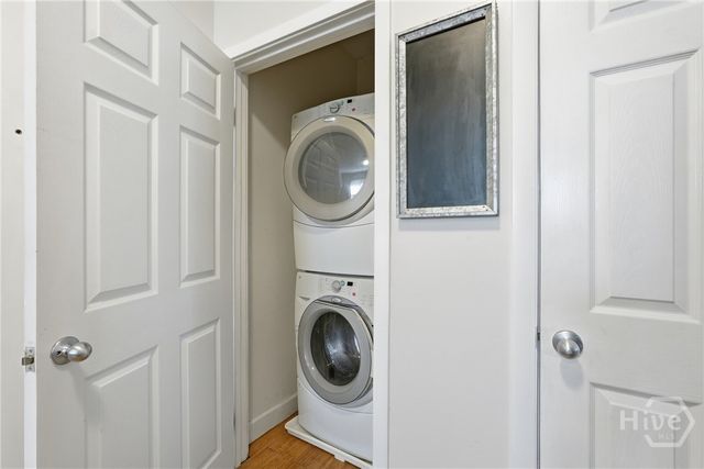 17 E 37th Street 11, Savannah, GA 31401