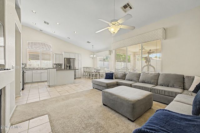 841 N CAMBRIDGE Place, Chandler, AZ 85225