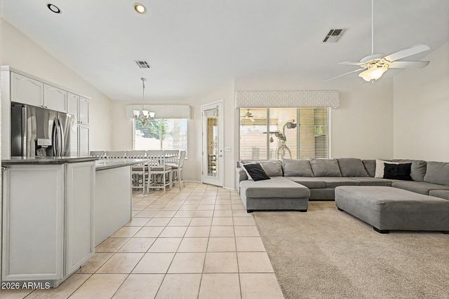 841 N CAMBRIDGE Place, Chandler, AZ 85225