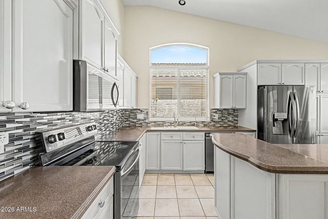 841 N CAMBRIDGE Place, Chandler, AZ 85225