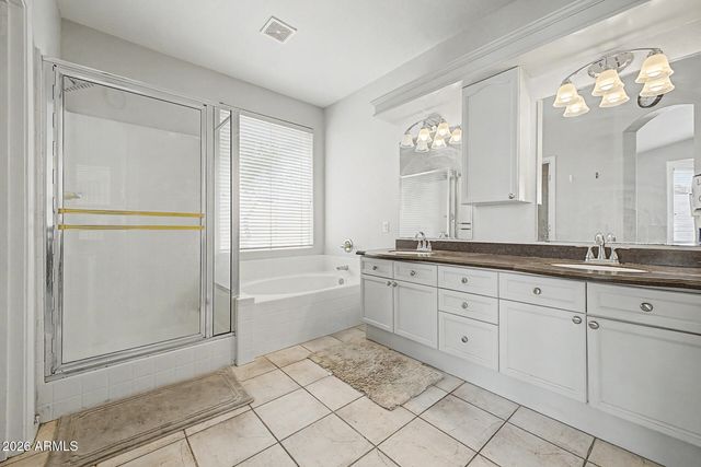 841 N CAMBRIDGE Place, Chandler, AZ 85225