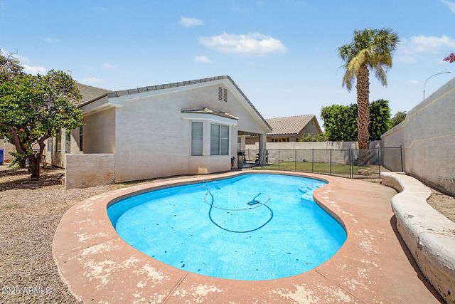 841 N CAMBRIDGE Place, Chandler, AZ 85225