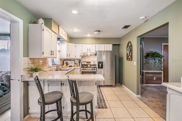 39048 BLUE JAY AVENUE, Zephyrhills, FL 33542