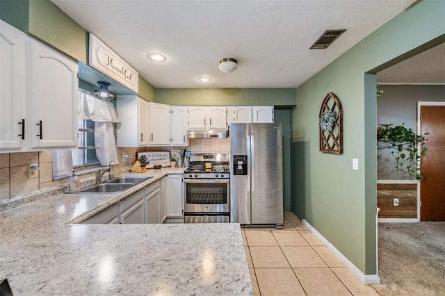 39048 BLUE JAY AVENUE, Zephyrhills, FL 33542