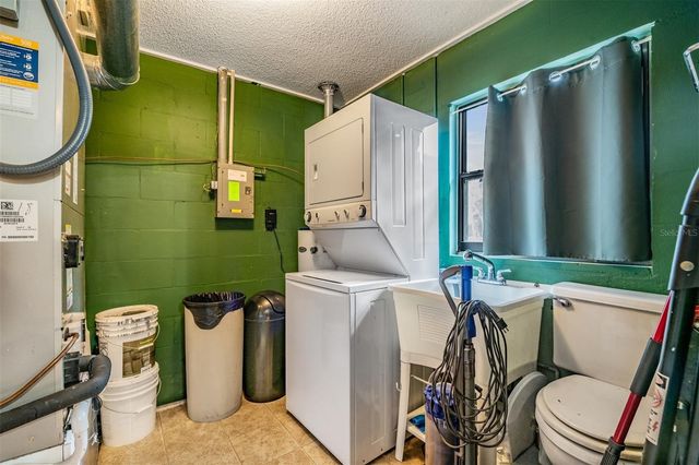 39048 BLUE JAY AVENUE, Zephyrhills, FL 33542