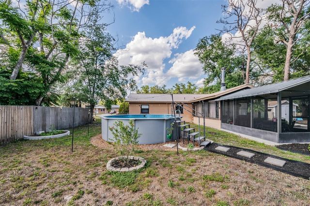 39048 BLUE JAY AVENUE, Zephyrhills, FL 33542