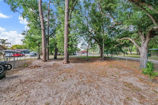 39048 BLUE JAY AVENUE, Zephyrhills, FL 33542