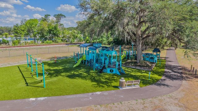 39048 BLUE JAY AVENUE, Zephyrhills, FL 33542