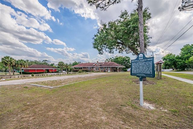39048 BLUE JAY AVENUE, Zephyrhills, FL 33542