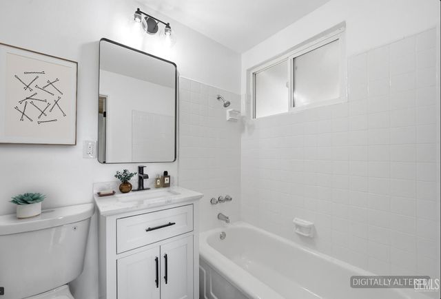 3025 Peerless Avenue, Bakersfield, CA 93308