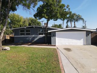 3025 Peerless Avenue, Bakersfield, CA 93308