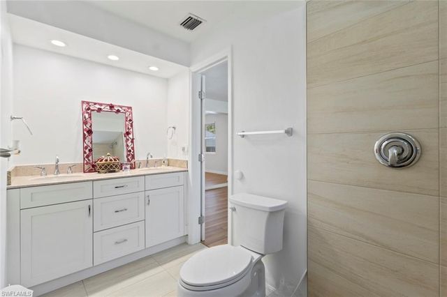 579 13th ST N, Naples, FL 34102