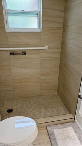 579 13th ST N, Naples, FL 34102