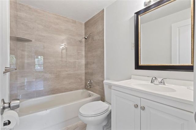 579 13th ST N, Naples, FL 34102