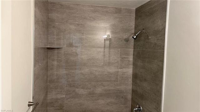 579 13th ST N, Naples, FL 34102