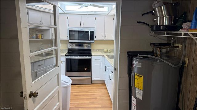 579 13th ST N, Naples, FL 34102