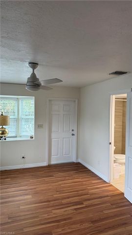 579 13th ST N, Naples, FL 34102